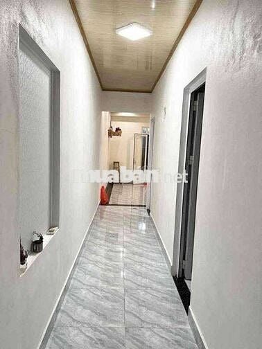 Nhà ơ riêng lẻ, 100m2, sân cổng riêng, đủ tiện nghi, đường Thành Tô