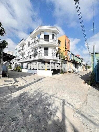 NHÀ MỚI FFUN NỘI THẤT HẺM XE HƠI 8 m Vị TRÍ GAN KHU Đ,18 B ) P ,BHHA C
