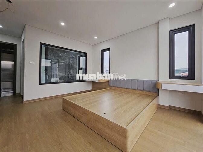 Em đang cần bán gấp nhà Lê Lợi,HĐ,mới xây,45m,5t có thang máy,nhỉnh 9t