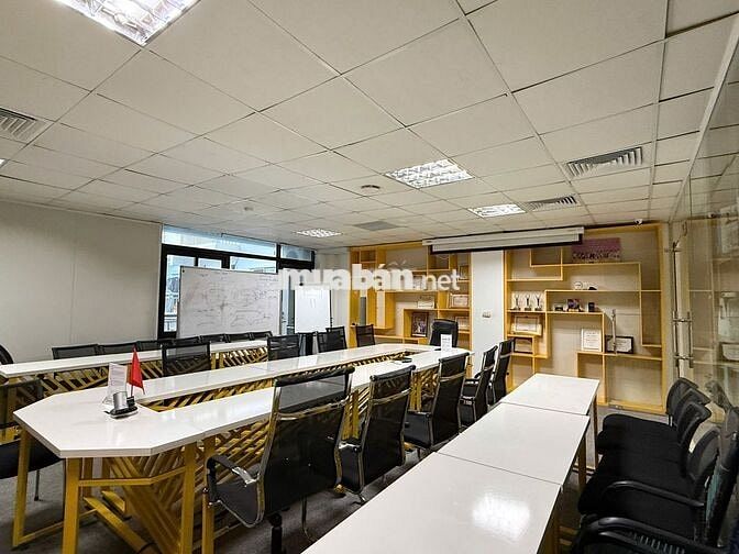 Cho thuê văn phòng đẹp, hiện đại tại Nguyễn Hy Quang- Đống Đa,giá hời