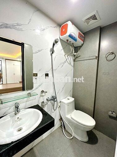 CHO THUÊ CĂN HỘ FULL NỘI THẤT BAN CÔNG THOÁNG TẠI NGÕ 1160 LÁNG- ĐỐ ĐA