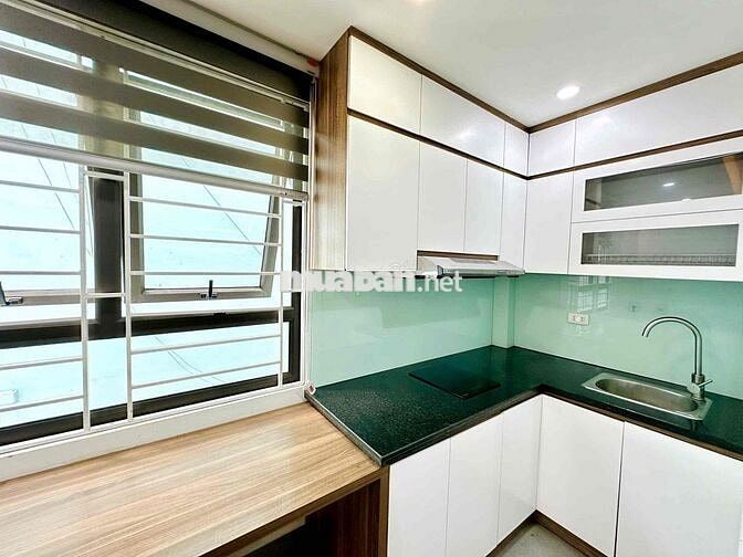 CHO THUÊ CĂN HỘ FULL NỘI THẤT BAN CÔNG THOÁNG TẠI NGÕ 1160 LÁNG- ĐỐ ĐA