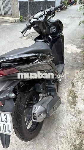 nhường anh em chơi xe mới mua ko chạy bán gắp