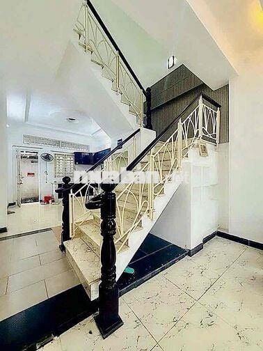 NHÀ 2 MẶT TIỀN HẺM TRƯỚC SAU – THÔNG THOÁNG – 55M² NGAY TRUNG  TÂM Q7