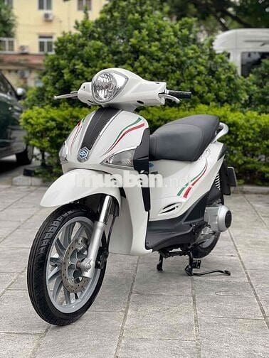 Liberty 125 ie 2012 màu trắng xe như mới