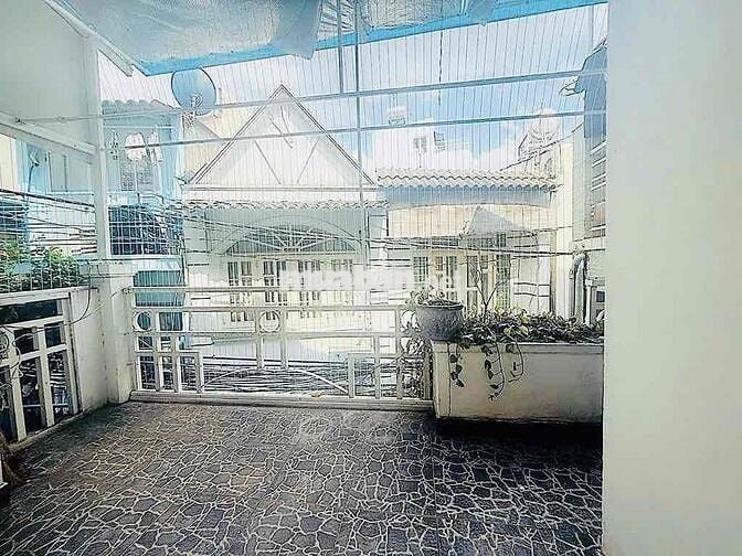 NHÀ 2 MẶT TIỀN HẺM TRƯỚC SAU – THÔNG THOÁNG – 55M² NGAY TRUNG  TÂM Q7