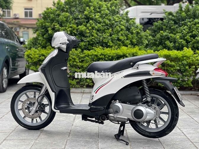 Liberty 125 ie 2012 màu trắng xe như mới