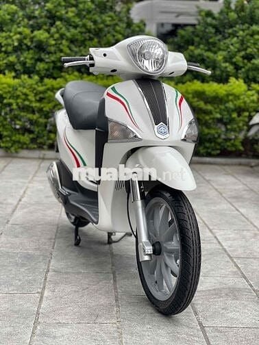 Liberty 125 ie 2012 màu trắng xe như mới