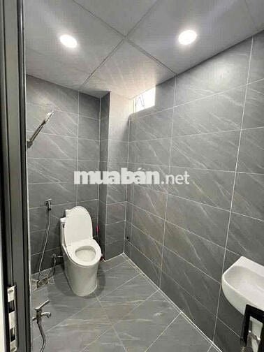 Toà nhà NGANG 8M - 125m2 - 4 Tầng 10PN - Tương lai MT Nguyễn Chí Thanh