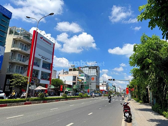 BÁN NHÀ 2 MẶT TIỀN TRƯỚC VÀ SAU : 323 LÊ ĐẠI HÀNH - P. 11 - Q. 11 -HCM