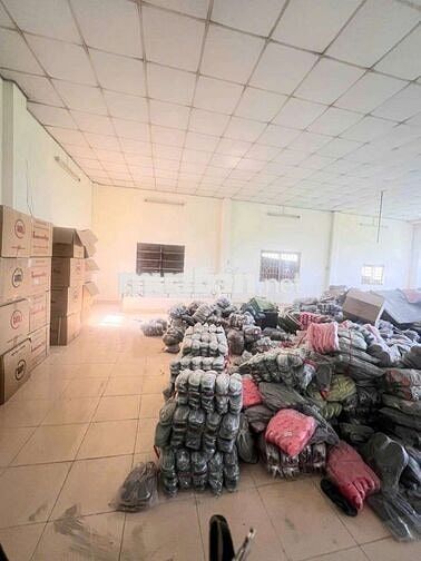 Kho cho thuê dt trệt 300m²+ 1lầu đúc full 300m² gồm 2 vp+PN có 3pha Ti