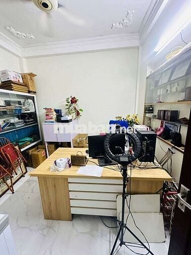 BÁN NHÀ CẦU GIẤY - NGÕ RỘNG - VỊ TRỊ ĐẸP - GIÁ ĐẦU TƯ