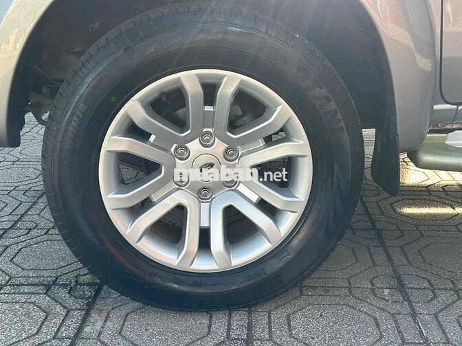 Ford Everest 2014 Limited 4x2 - 122000 km