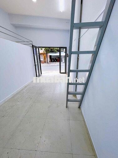 Mặt bằng kinh doanh mặt tiền đường lớn Thoại Ngọc Hầu - Tân Phú