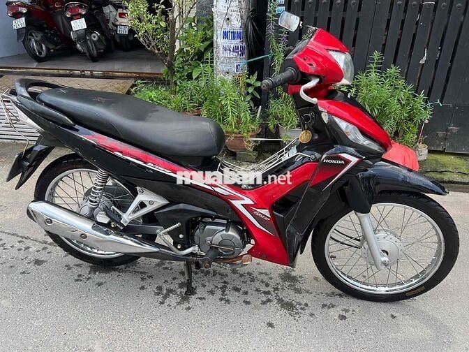 cần bán wave rsx 2018