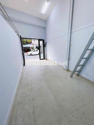 Mặt bằng kinh doanh mặt tiền đường lớn Thoại Ngọc Hầu - Tân Phú