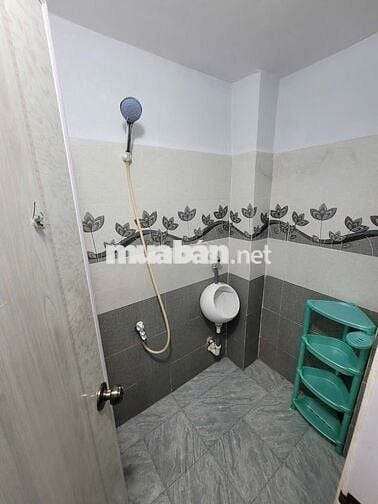 Bán gấp căn nhà 1 trệt 1 lầu ở Đ. Nguyễn Thị Lắng 99m2 SHR giá 790tr