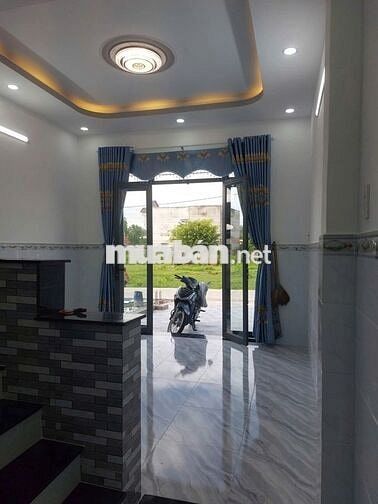 BÁN NHÀ: Mặt tiền Suối Lội 3PN + 1PK + 2WC - SHR