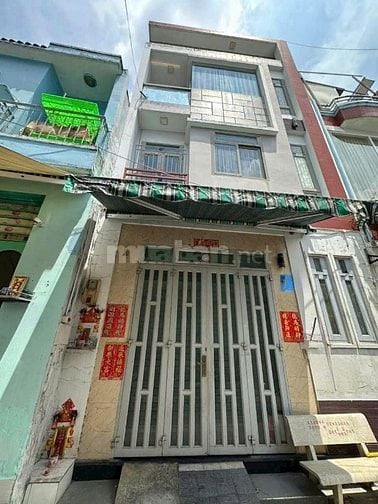 Bán nhà hẻm rộng 5m, Cách mặt tiền 1 căn ra đường Tân Hòa Đông - P.Phú