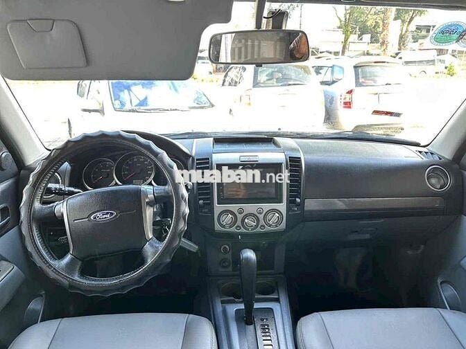 Ford Everest 2014 Limited 4x2 - 122000 km