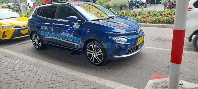 Tuyển gấp 30 lái xe làm việc tại sân bay, thu nhập cao, không lo khách