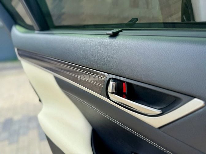 🐦‍🔥 LEXUS GS300   • Odo : 30.000 mls • Sản xuất : 12.2017 Model 2018
