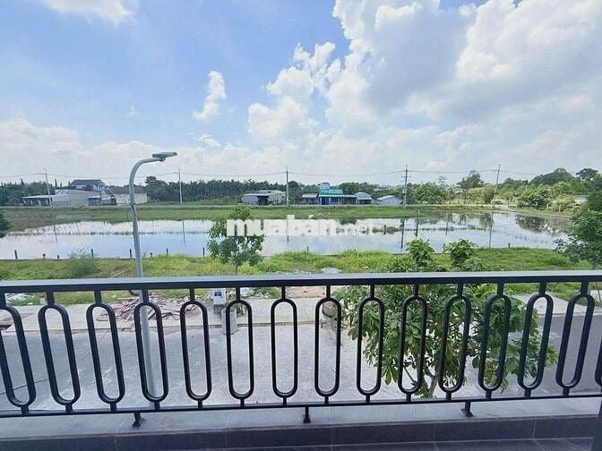 Bán nhà 3 tầng : đường Cây Da - Tân Phú Trung - 80m2 . Giá 2 tỷ 790