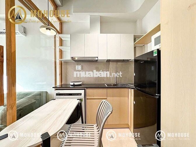 Căn hộ full nội thất ban công thoáng mát BẾN VÂN ĐỒN Quận 4