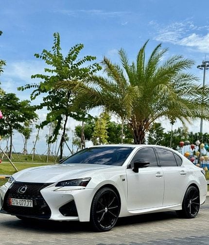 🐦‍🔥 LEXUS GS300   • Odo : 30.000 mls • Sản xuất : 12.2017 Model 2018