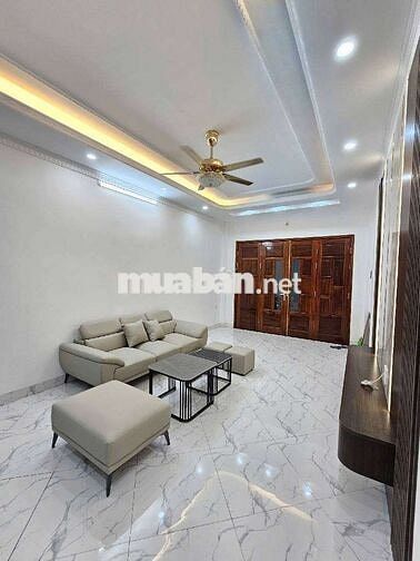 Nhà phúc đồng 42m2 xây 5 tầng cực đẹp , trước nhà rộng để xe ,gần phố