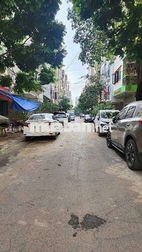 Bán đất Phú Diễn - 40m vỉa hè 3 ôtô tránh - 11 tỷ - vị trí VIP