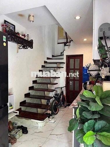 Cho thuê nhà hxh 4PN đường Hồ Biểu Chánh - Phú Nhuận - 1trệt 3lầu