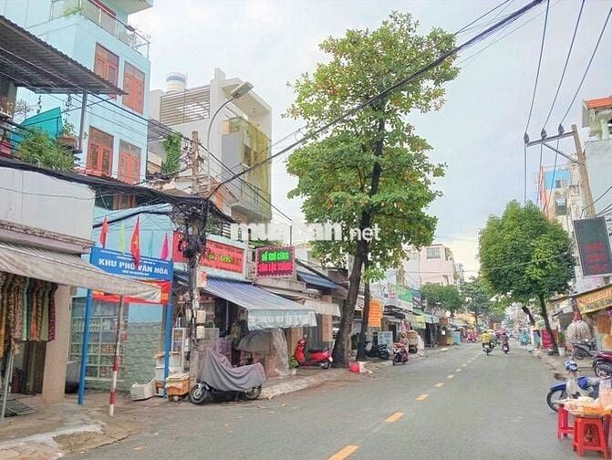 NHÀ MẶT TIỀN ĐƯỜNG ĐỐI DIỆN CHỢ TÂN HƯƠNG 8X 20 KHU MUA BÁN SẦM UẤT