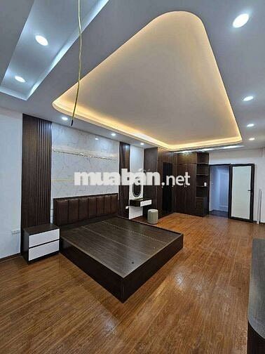 Nhà phúc đồng 42m2 xây 5 tầng cực đẹp , trước nhà rộng để xe ,gần phố