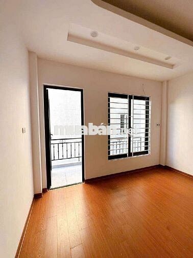 Nhà phúc đồng 42m2 xây 5 tầng cực đẹp , trước nhà rộng để xe ,gần phố