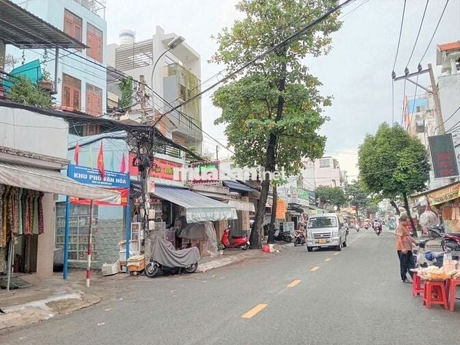 NHÀ MẶT TIỀN ĐƯỜNG ĐỐI DIỆN CHỢ TÂN HƯƠNG 8X 20 KHU MUA BÁN SẦM UẤT