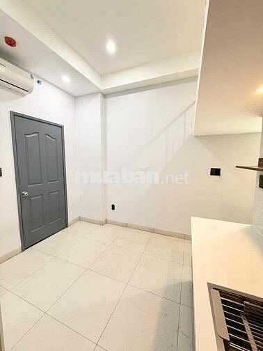 CHO THUÊ PHÒNG CÓ GÁC ĐẦY ĐỦ NỘI THẤT ĐI BỘ SANG ĐẠI HỌC VĂN LANG CS3