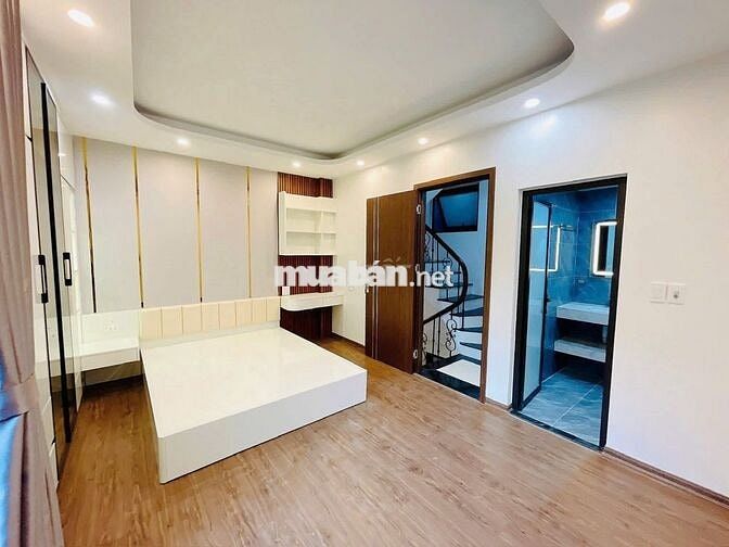 GIÁ 8.5 TỶ! NHÀ DƯƠNG VĂN BÉ - HBT: 36M², 5 TẦNG -HÀNG XÓM TIMES CITY!