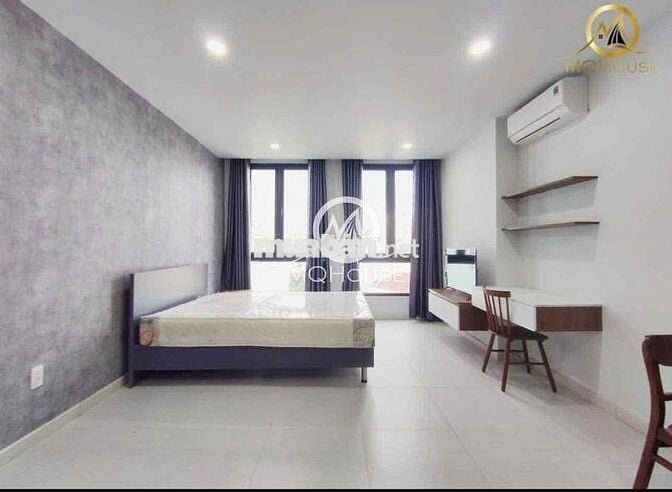 CHO THUÊ CĂN HỘ BAN CÔNG SIÊU RỘNG MỚI NGAY CÔNG VIÊN LÊ THỊ RIÊNG