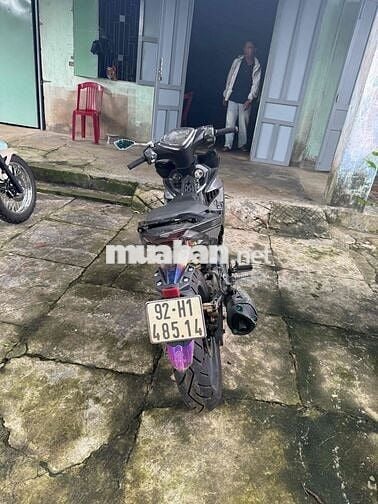 nhà dư xe nên bán con exiter cho bạn nào cần