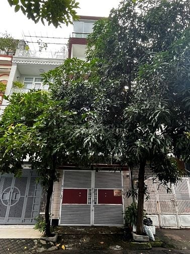  BÁN NHÀ MẶT TIỀN ĐƯỜNG SỐ 7 - KHU VIP BÌNH PHÚ! (ĐANG CÓ THU NHẬP ỔN 