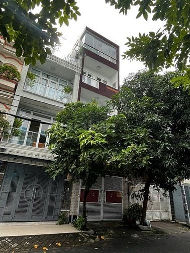  BÁN NHÀ MẶT TIỀN ĐƯỜNG SỐ 7 - KHU VIP BÌNH PHÚ! (ĐANG CÓ THU NHẬP ỔN 