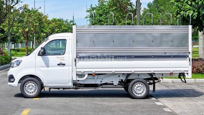Xe sẵn giao ngày Thaco 990 và 1.250 kg Thùng siêu dài. 3,2 mét