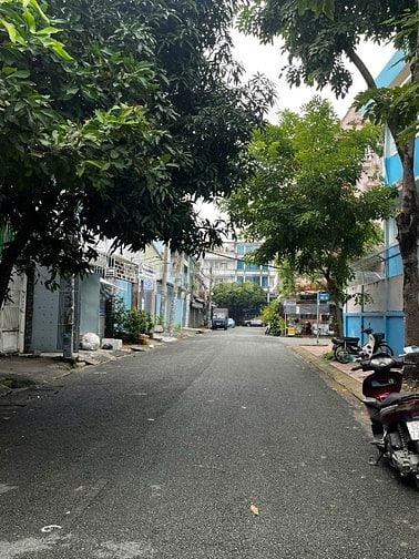  BÁN NHÀ MẶT TIỀN ĐƯỜNG SỐ 7 - KHU VIP BÌNH PHÚ! (ĐANG CÓ THU NHẬP ỔN 