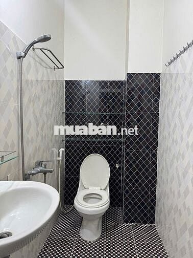 PHÒNG TRỌ CÓ SÂN THƯỢNG YÊN TỈNH GẦN CV LÀNG HOA