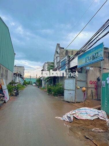 Bán nhà 1870/1 TL10 Tân Tạo 5m x 17,4m nhà 4lầu đúc thật SHR Bình Tân