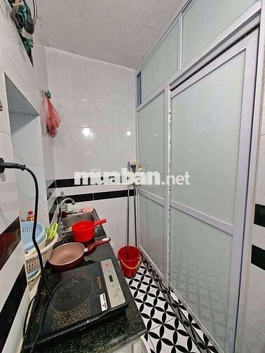 TT TRẠI GĂNG T3 , DTSD 31M .  BƯỚC XUỐG CẦU THANG LÀ CHỢ . AN NINH TỐT