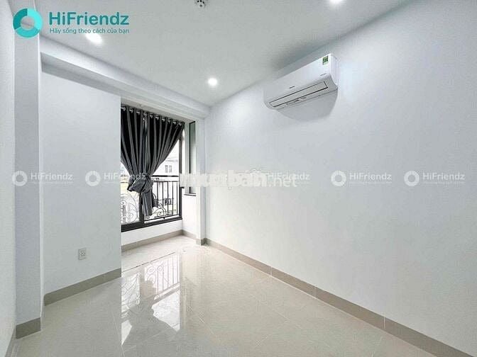 CĂN HỘ MỚI XÂY BAN CÔNG CÓ THANG MÁY NGAY GẦN SÂN BAY CỰC ĐẸP