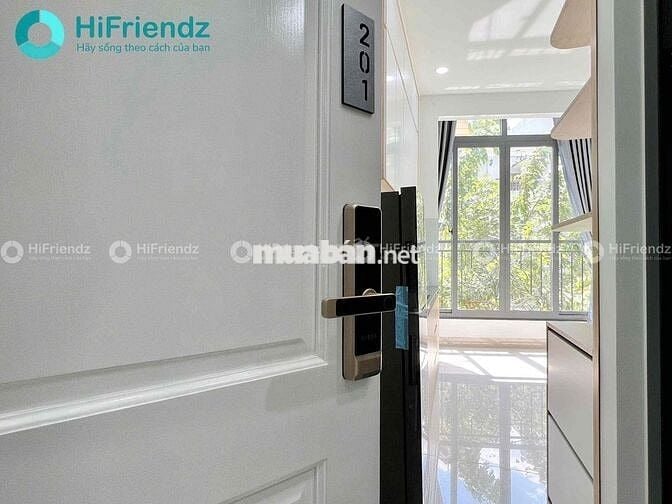 CĂN HỘ MỚI XÂY BAN CÔNG CÓ THANG MÁY NGAY GẦN SÂN BAY CỰC ĐẸP