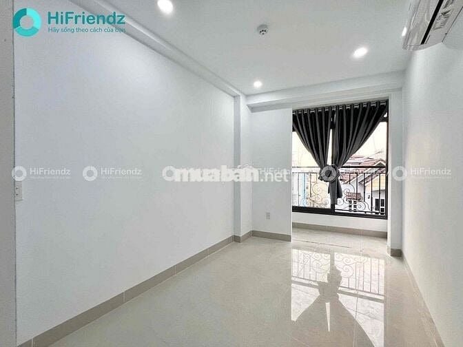 CĂN HỘ MỚI XÂY BAN CÔNG CÓ THANG MÁY NGAY GẦN SÂN BAY CỰC ĐẸP